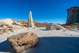 DL211128-14.jpg